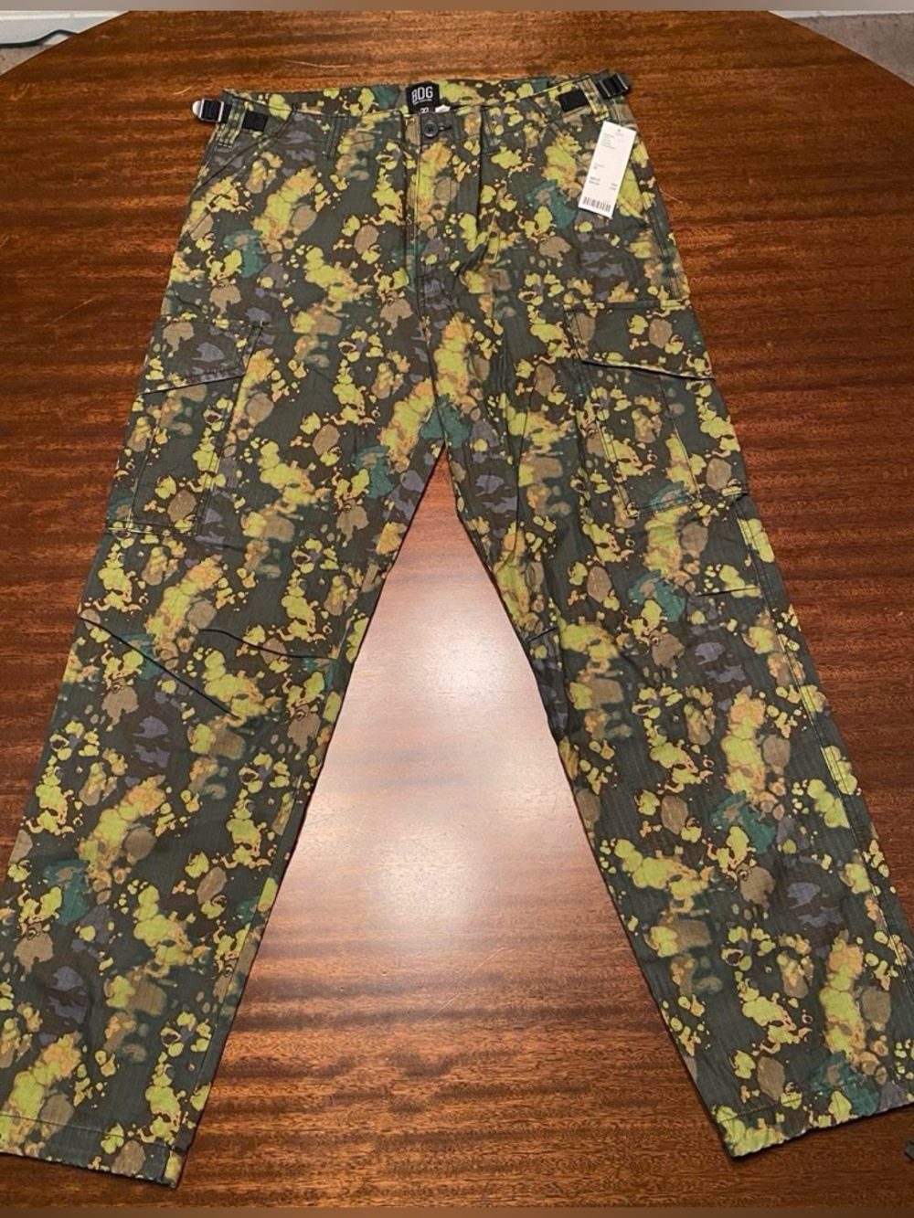 Brand NWT BDG Camo Cargo Pants - Size 34